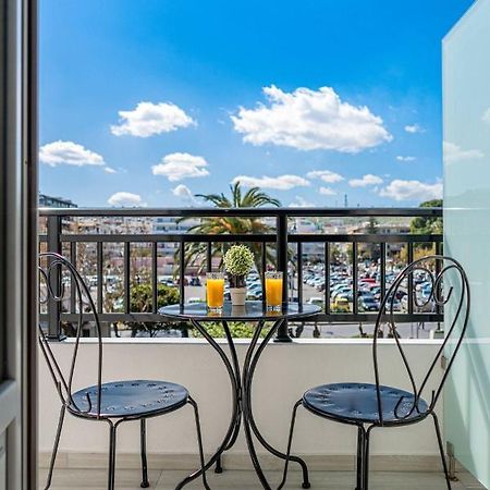White&Gray Apartment Rethymno  Bagian luar foto