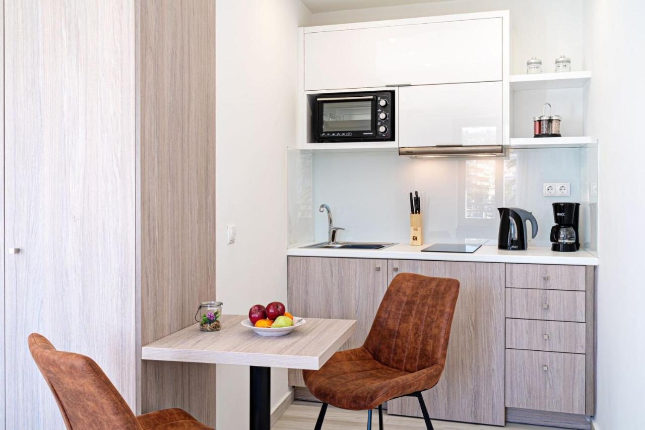 White&Gray Apartment Rethymno  Bagian luar foto