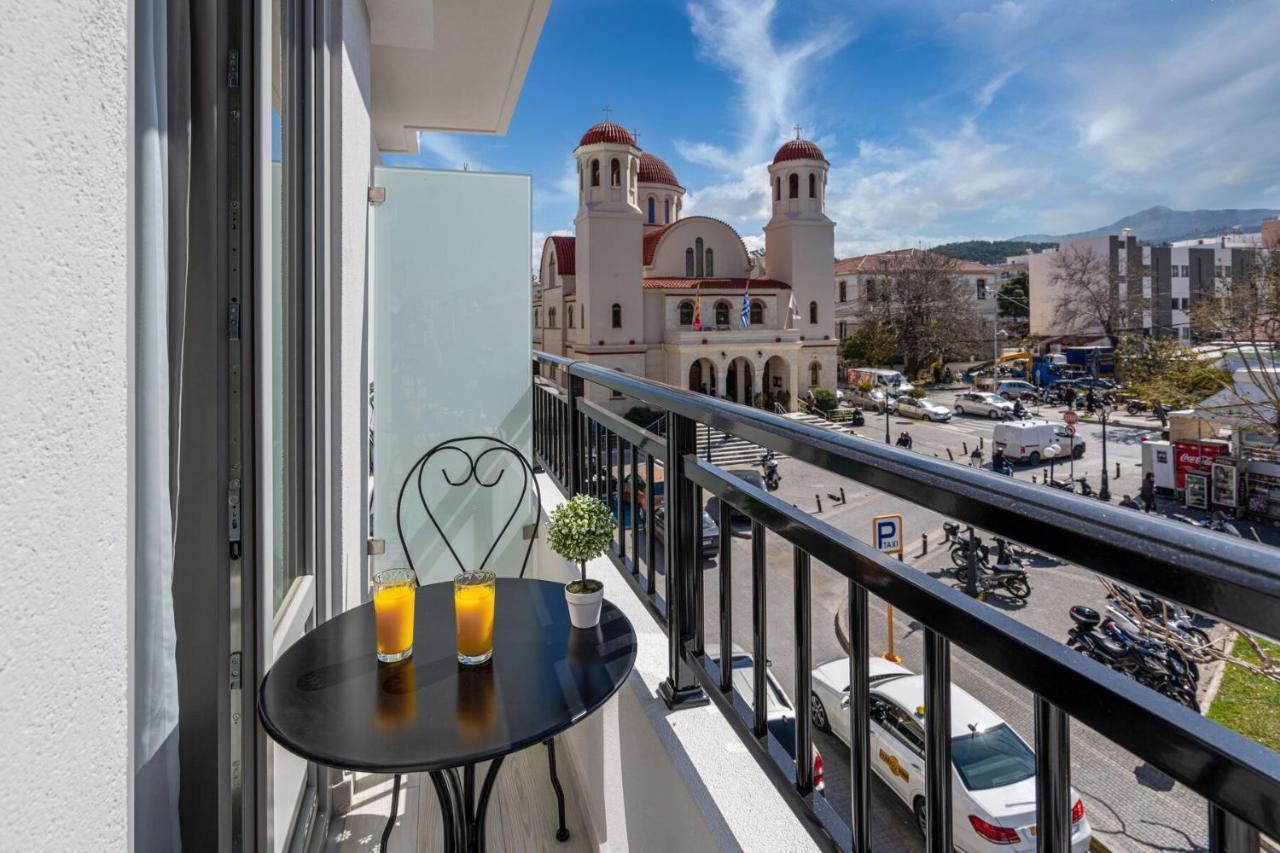 White&Gray Apartment Rethymno  Bagian luar foto