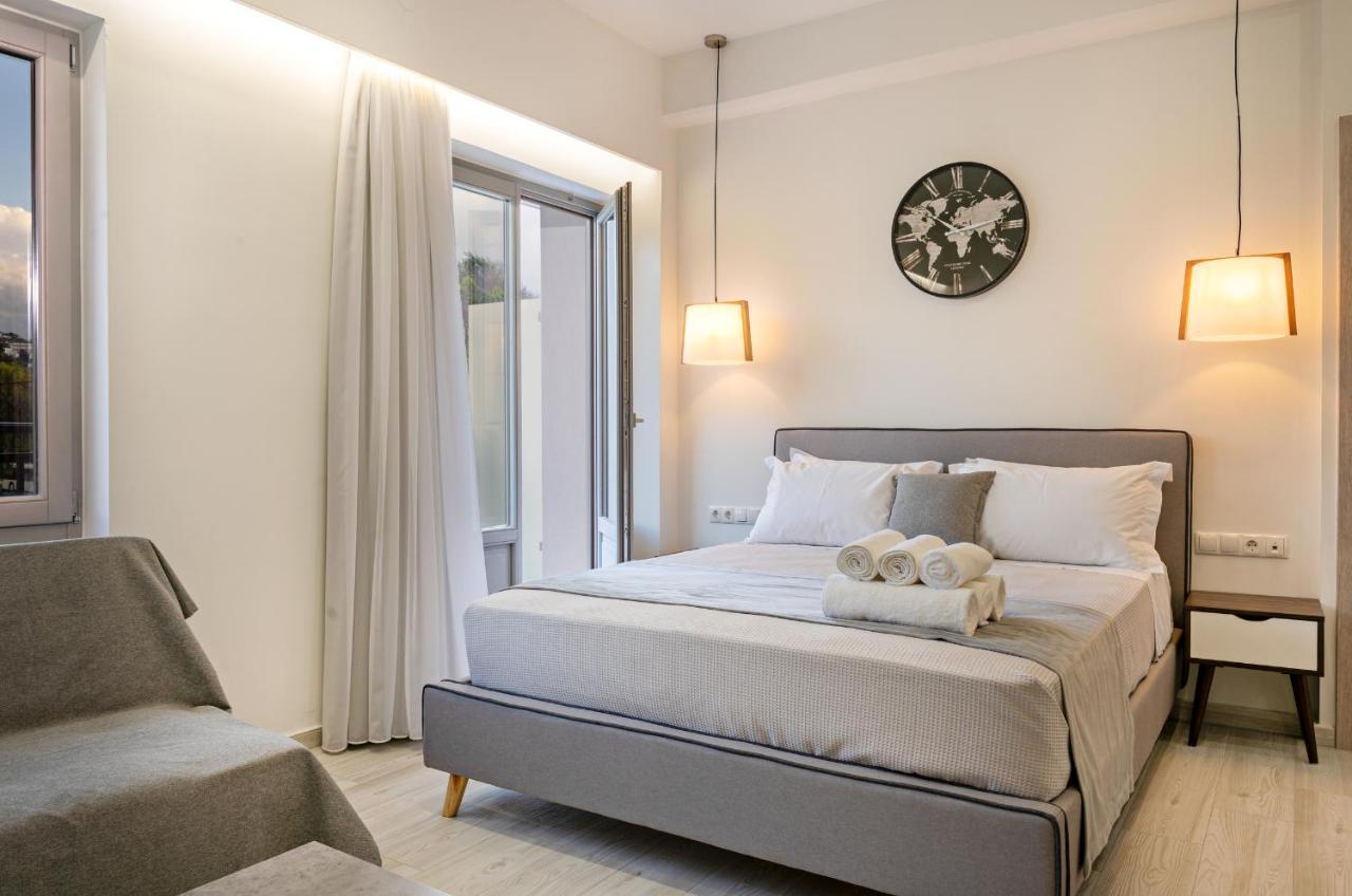 White&Gray Apartment Rethymno  Bagian luar foto